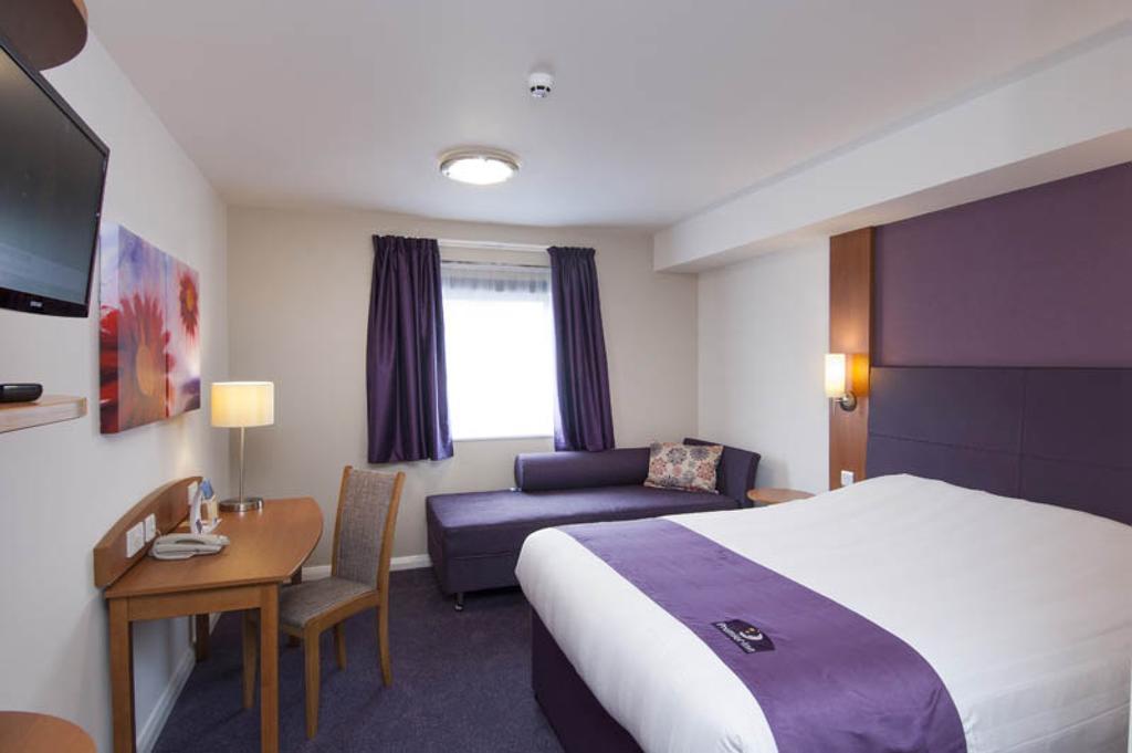 Premier Inn Edinburgh Central Bilik gambar