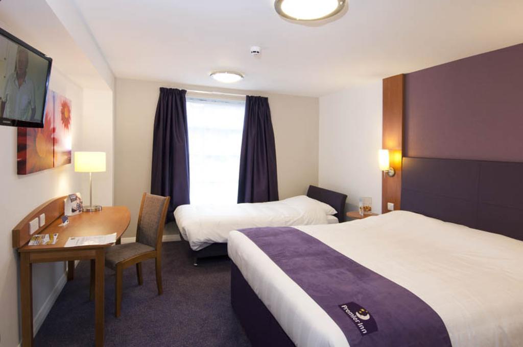 Premier Inn Edinburgh Central Bilik gambar