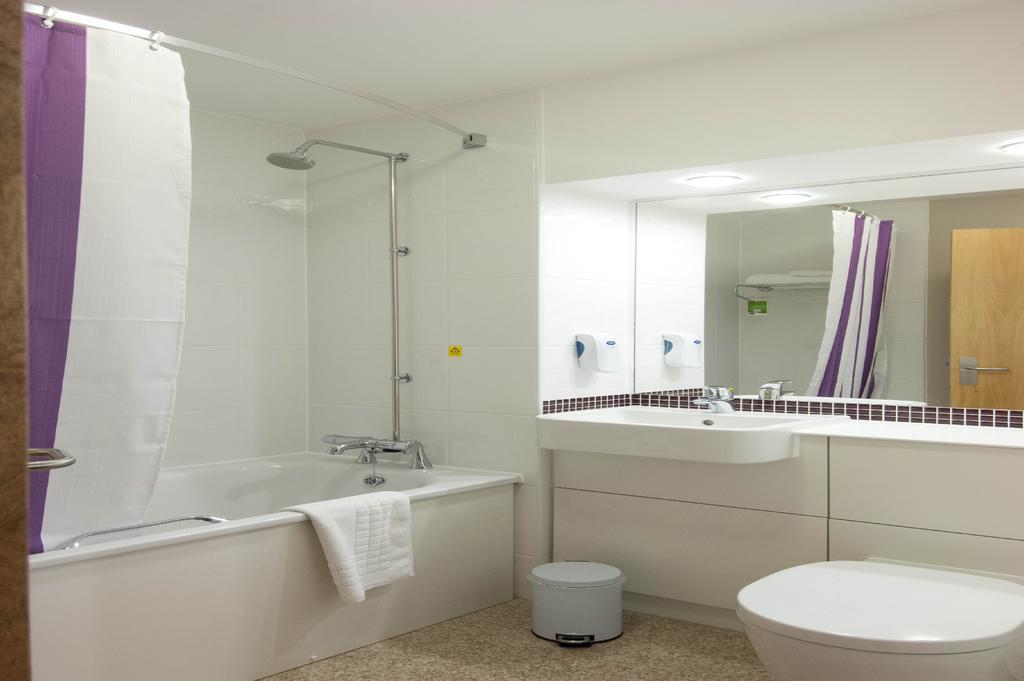 Premier Inn Edinburgh Central Bilik gambar